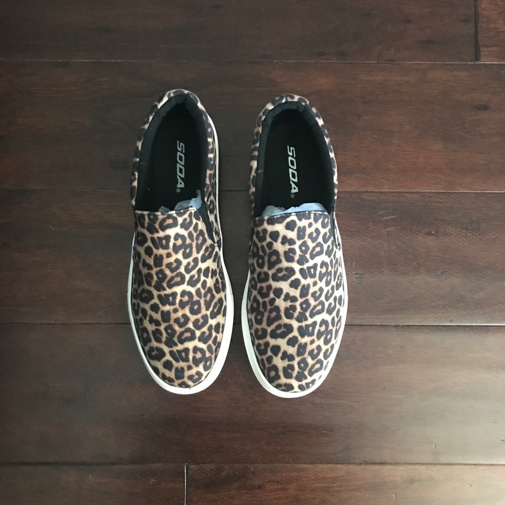 Women’s Leopard Slip-on sneakers